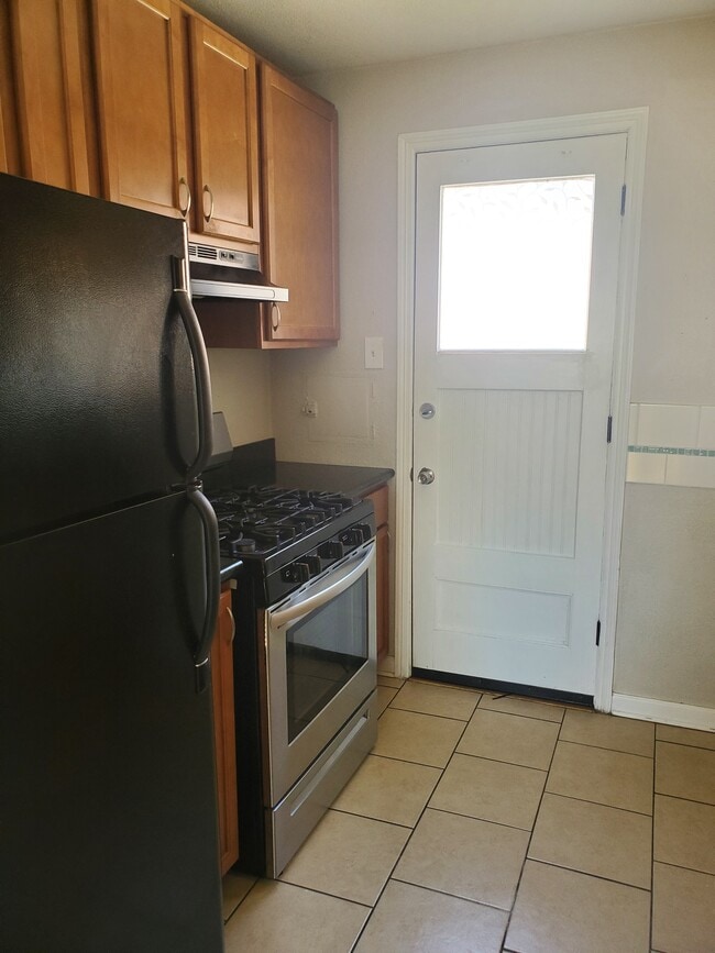 cocina 2 - 3335 N Harrison St