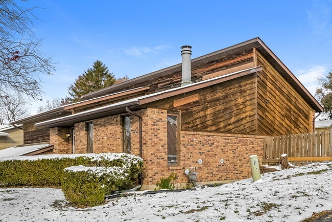 Photo - 11990 Roseview Ln