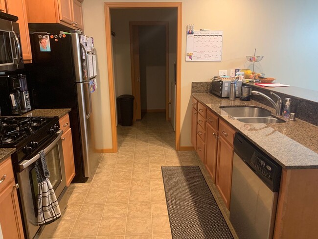 Photo - ***PENDING APPLICATION***Modern and stylish 3 bedroom home in Lovely Neighborhood