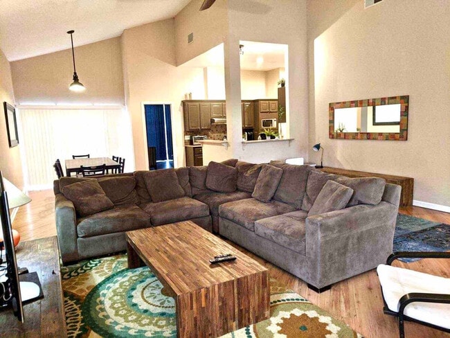 Building Photo - 14811 Great Willow Dr Unit ID1314613P
