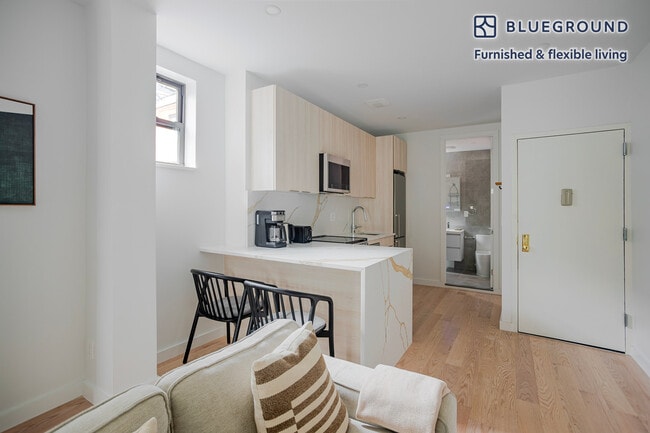 Photo - 159 Prince St Unidad SI FL1-ID2235