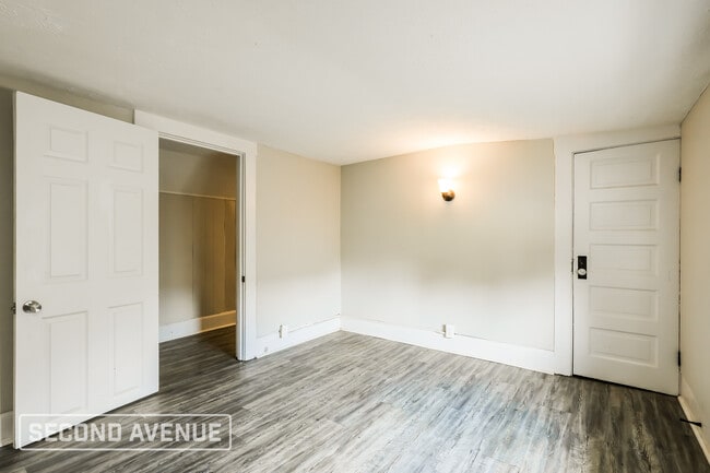 Photo - 459 S 41st St