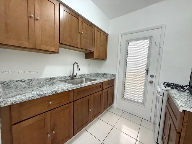 Photo - 6885 Byron Ave Unit 103