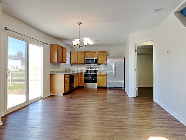 Photo - 1162 Edgewater Way