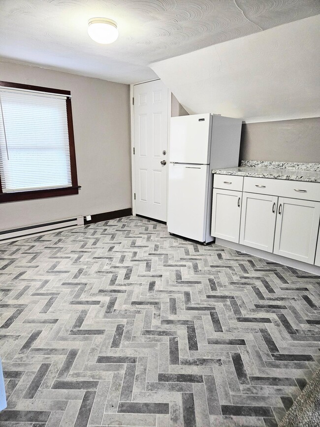 Photo - 43-3 George St Unit 3rd Floor