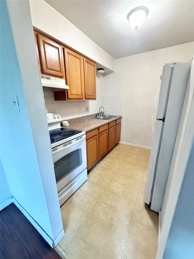 Photo - 18 N 44th St