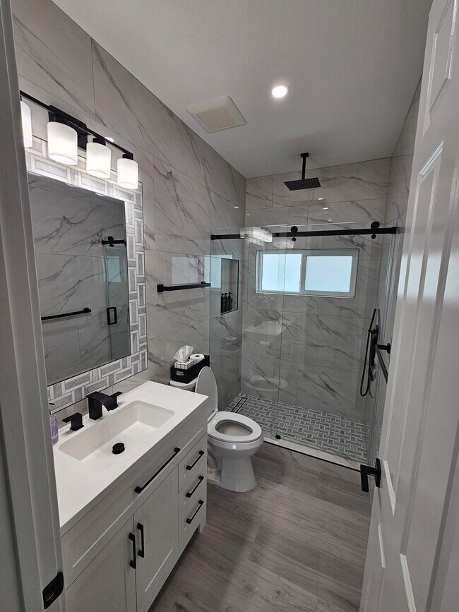 Photo - 8797 Rose Way