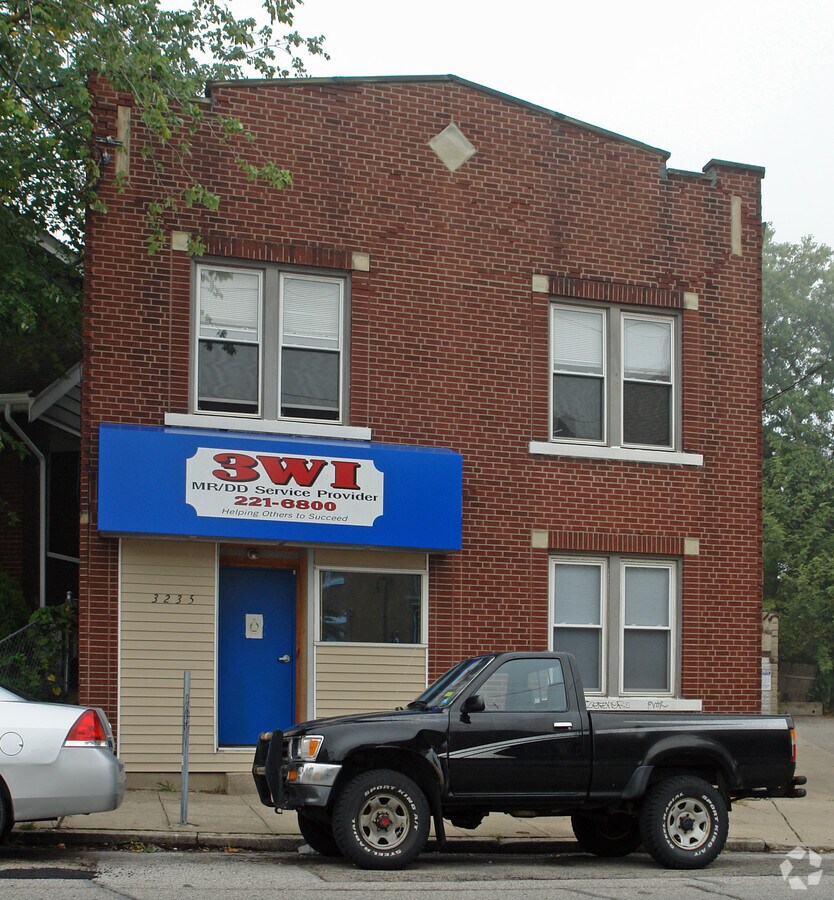 Photo - 3235 Jefferson Ave