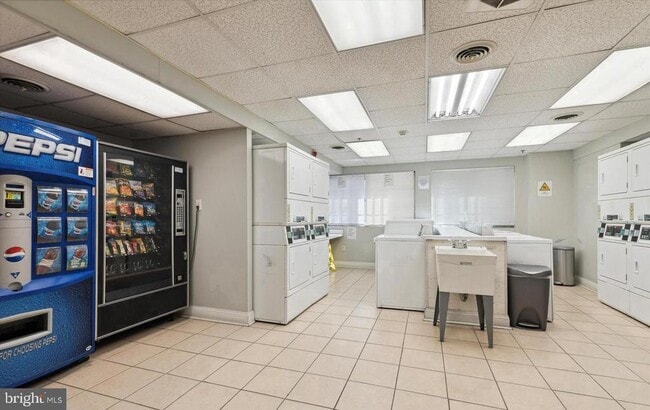 Photo - 2101 Chestnut St Unit 1711