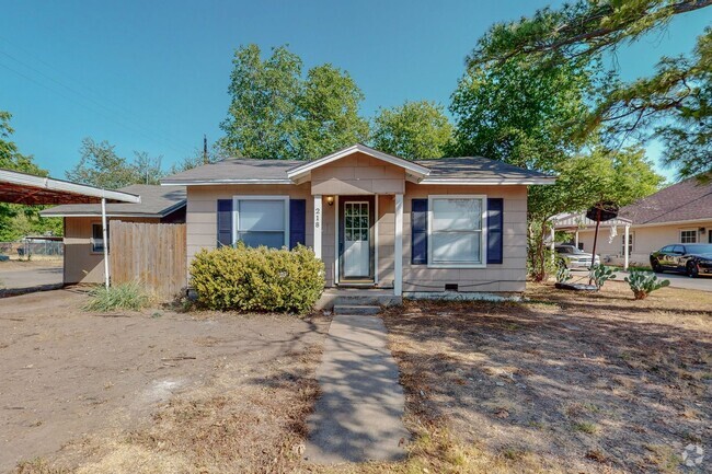 Building Photo - Coming Soon! 3 Bedroom, 1 Bath Cleburne Ho... Rental