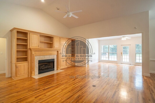 Photo - 9540 Starhawk Dr
