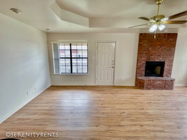 5209 Morning Glen Ln