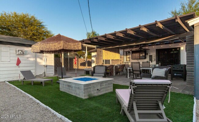 Photo - 1720 N Whittier Dr