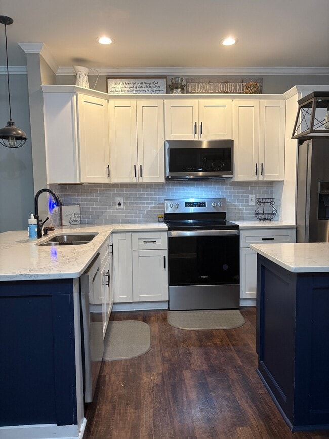 Photo - 1133 Village Ct SE