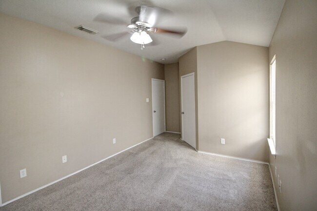 Photo - 1430 Hade Falls Ln