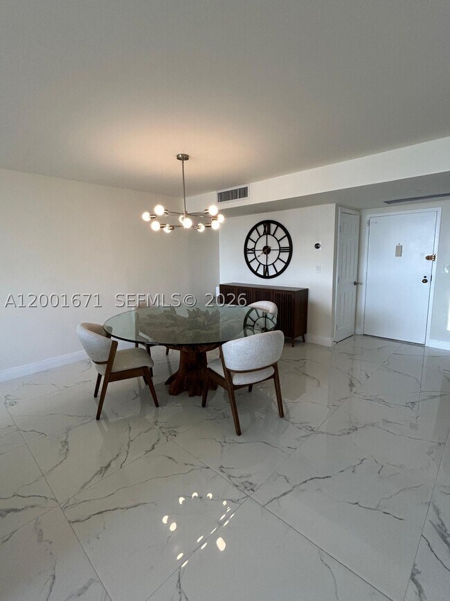 Photo - 2500 Parkview Dr Unit 1415