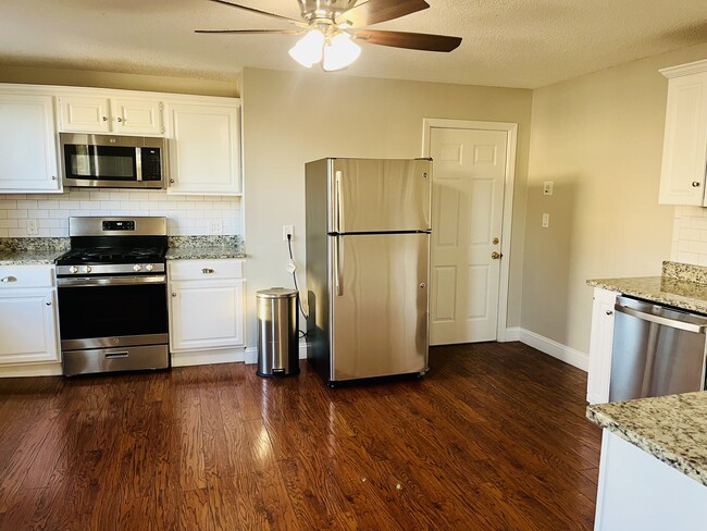 Building Photo - 47 W Wyoming Ave Unit 7 Rental