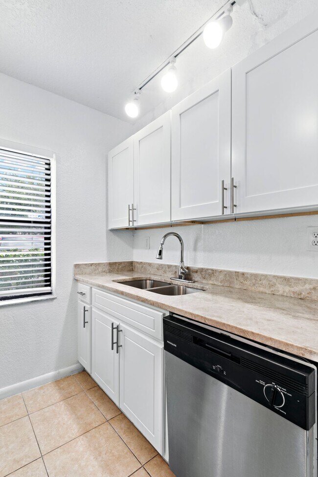 Photo - 11620 NW 26th Ct