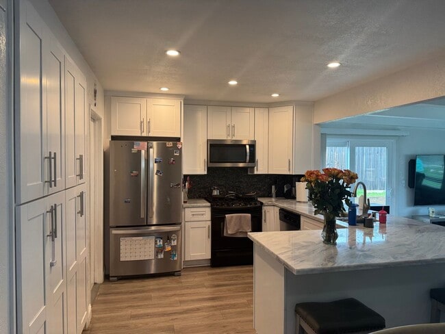 Photo - Spacious 3 Bedroom 2 Bath with a Den and Fireplace!