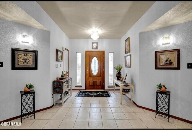 Photo - 2081 Paseo Del Prado Dr