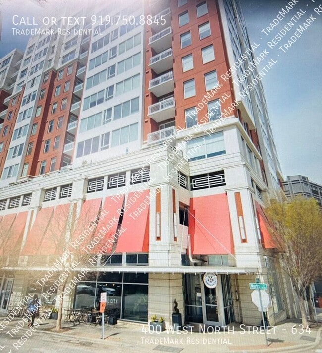 Building Photo - 400 W North St Unit 634