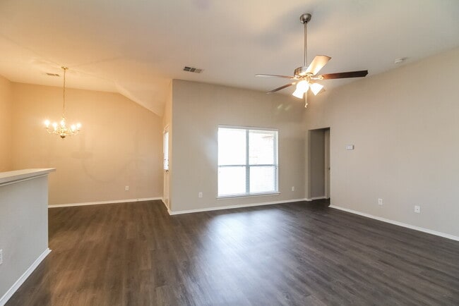 Photo - 1735 Oneal St