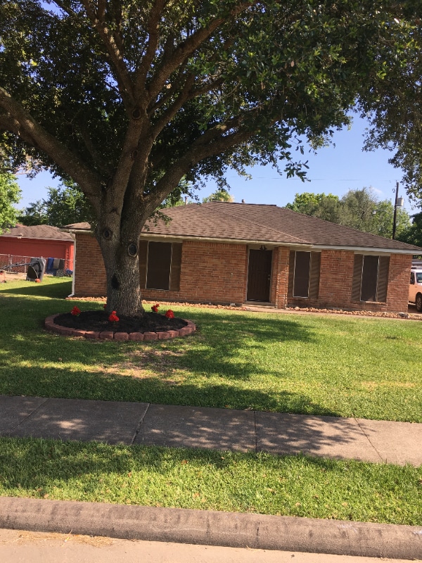 Photo - 1316 Hospital Dr