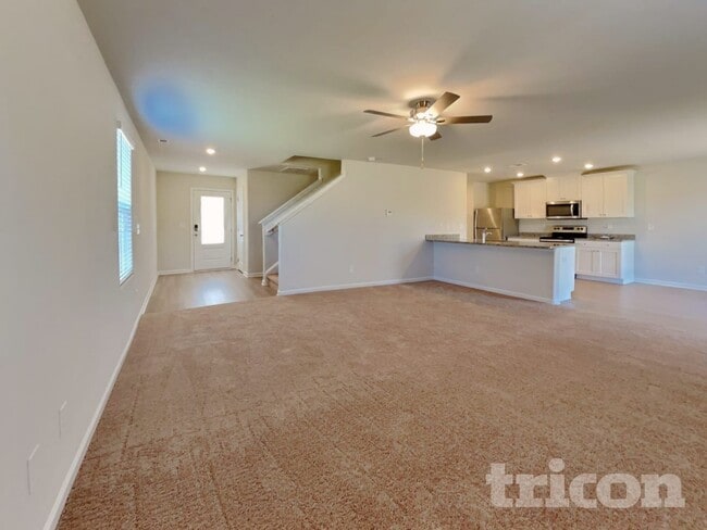 Photo - 205 Coleshill Rd