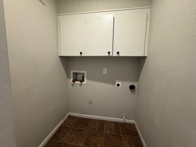 Photo - 1525 S 122nd E Ave