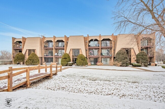 Building Photo - 7302 Blackstone Ave Unit 7