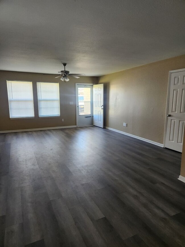 Photo - 2 bedroom Oak Grove