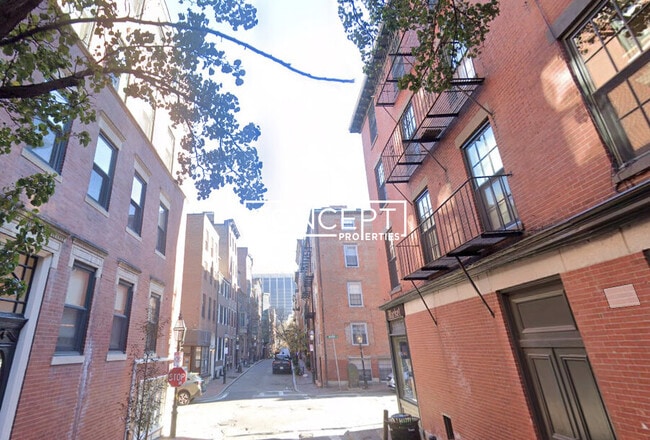 Building Photo - 98 Myrtle St Unit B