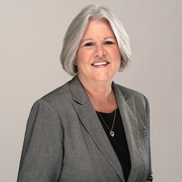 VICTORIA GREGORY