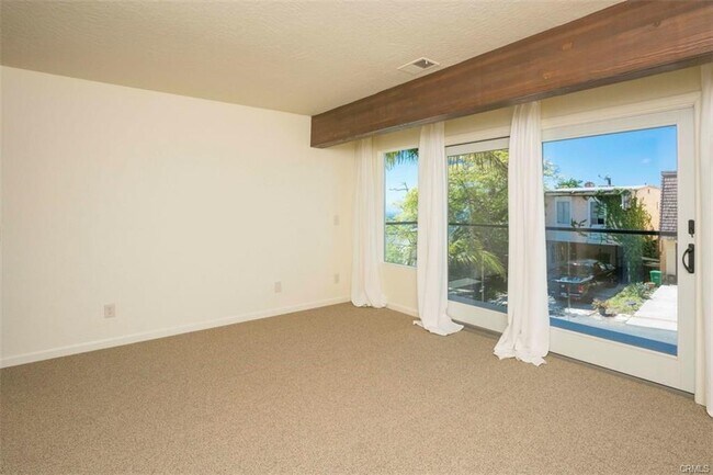 Photo - 1076 Miramar St