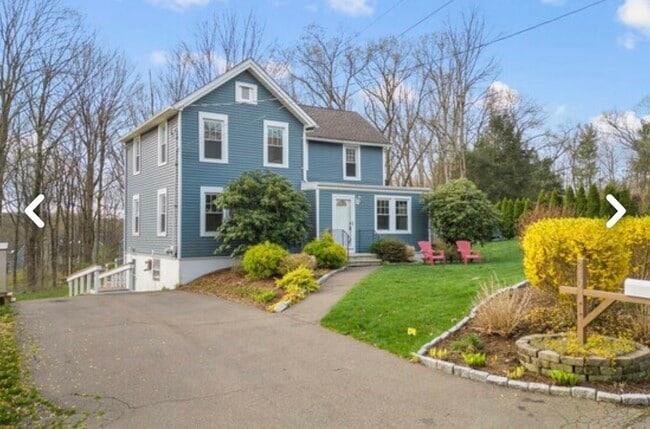 Building Photo - 240 Kenwood Ave