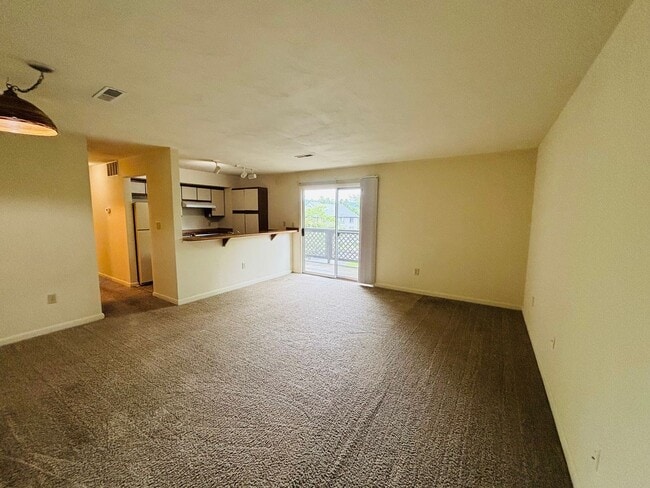 Photo - 844 Claytor Square