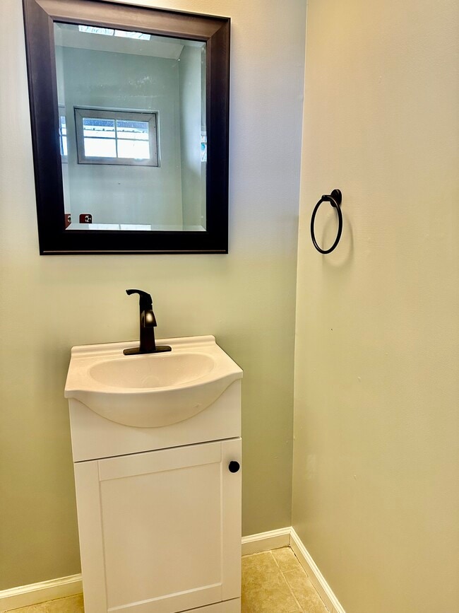 Photo - 3009 Wavecrest Way