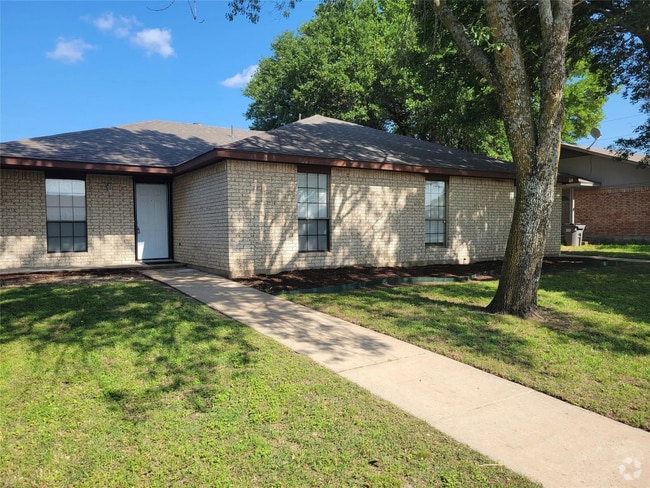 Building Photo - 1724 Jenkins Ln Rental