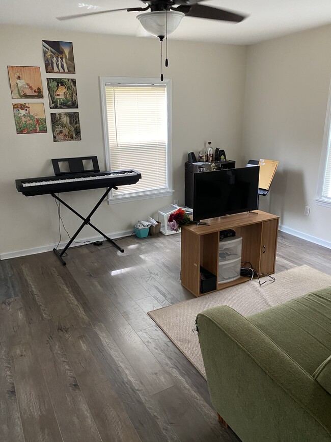 Photo - 205 S Lynn St Unit 205 B Lynn