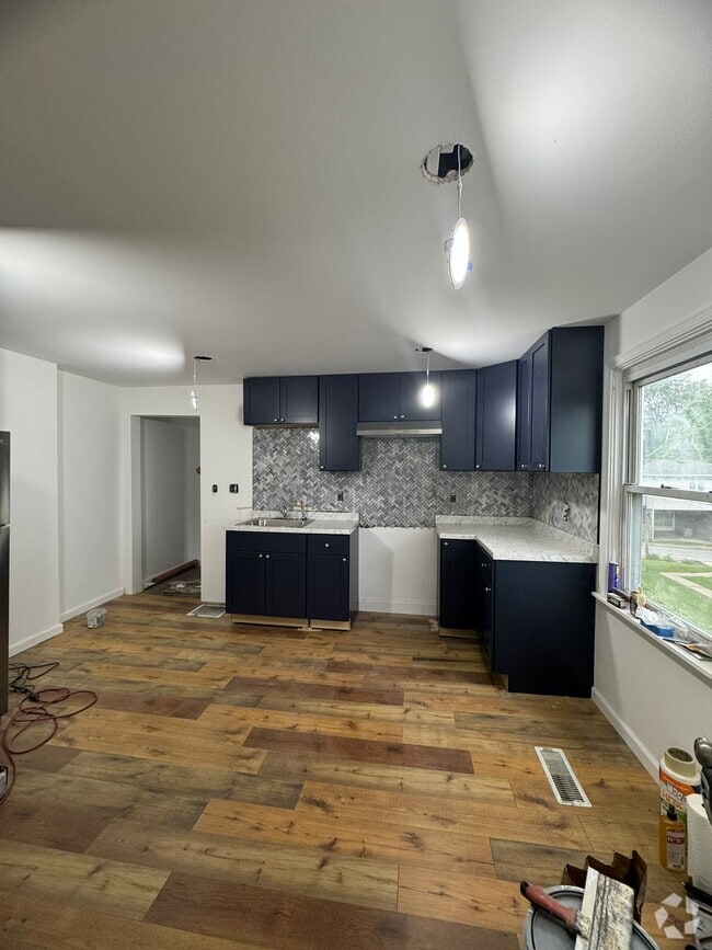 Building Photo - 223 Hopewell Rd Rental