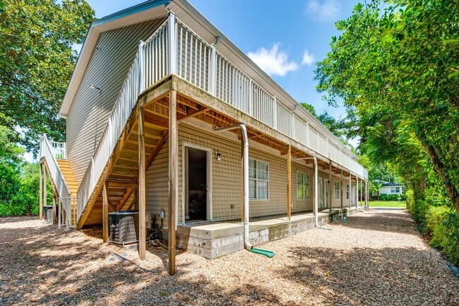 Building Photo - 1329 Nylic St
