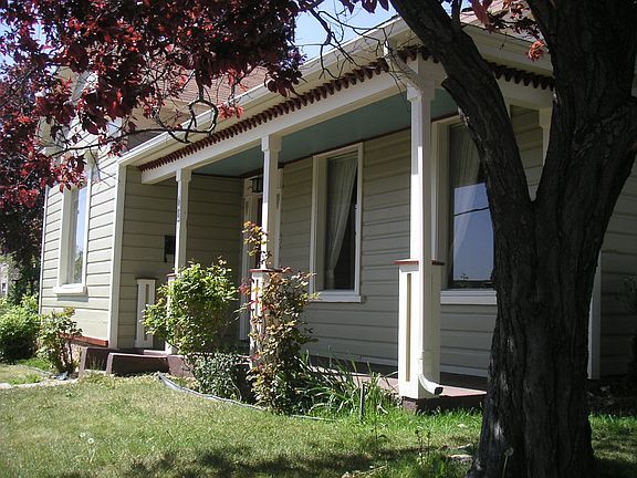 Photo - 687 E 4th Ave