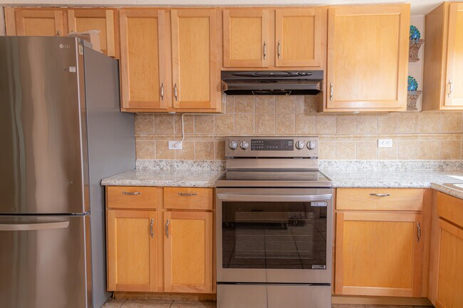Photo - 9480 Bay Colony Dr