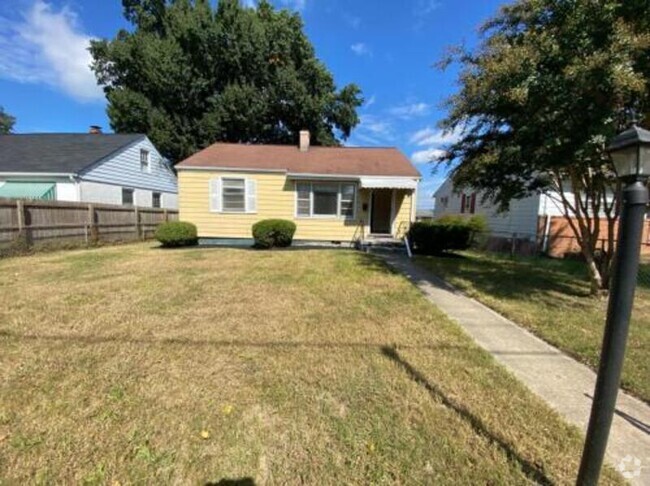 Building Photo - 804 Pensacola Ave Rental