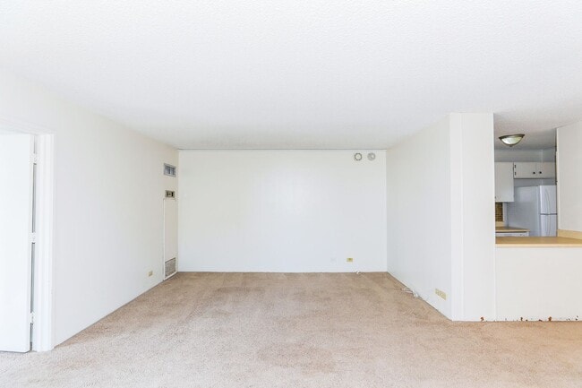 Photo - Aloha Towers - 2 bedroom, 2 bath corner unit with 1 covered parking stall