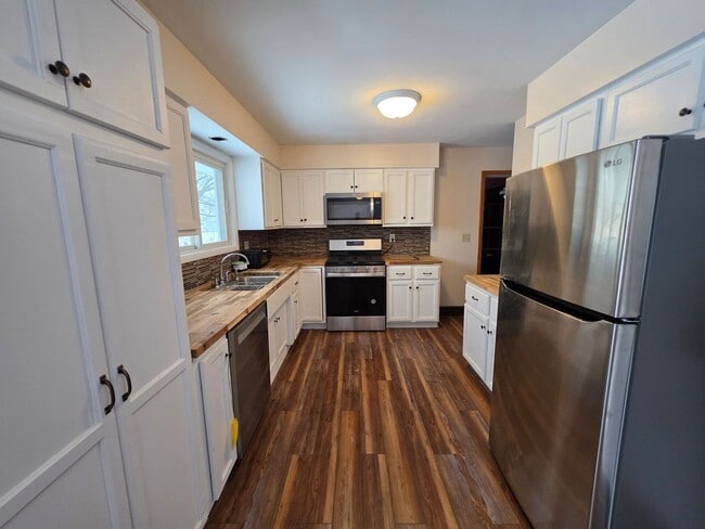 Photo - Three Bedroom Home in Battle Creek