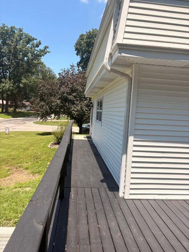 Photo - 501 Woodbine Dr