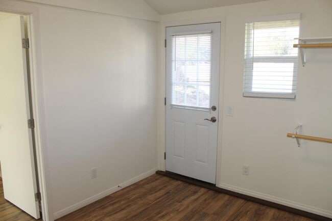 Photo - 1Bed/1Bath in Vista~ E. California