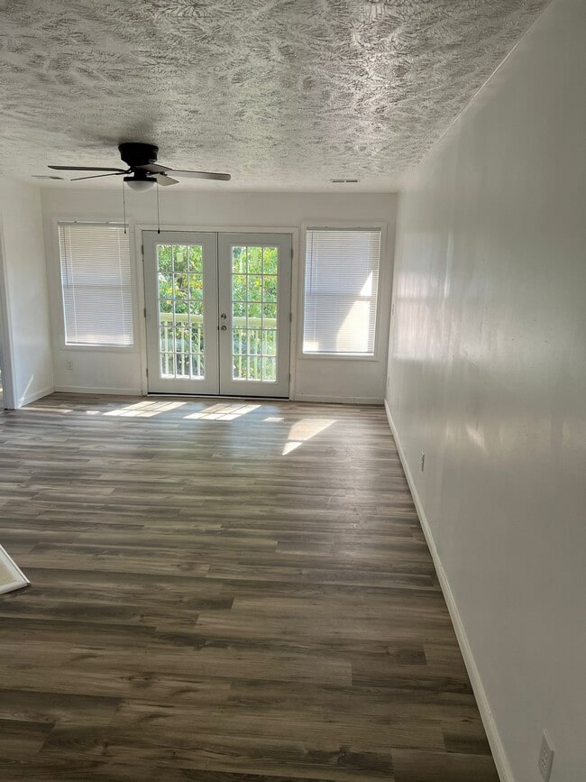 Photo - 6724 Willowbrook Dr