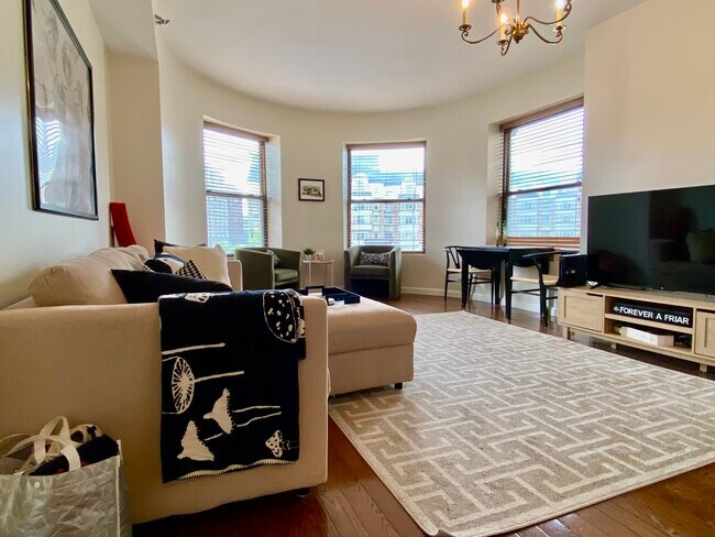 Photo - 636 Beacon St Apartments Unit 303